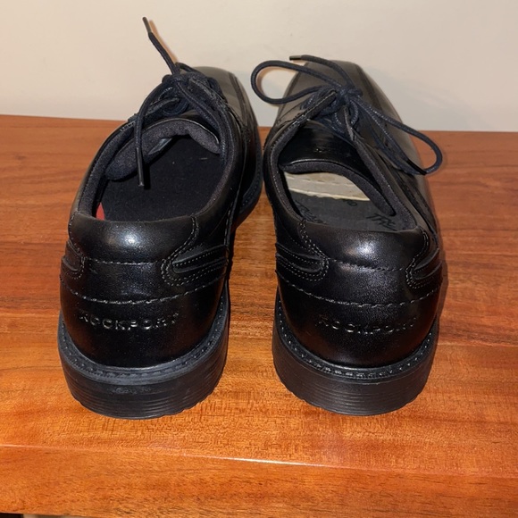 NEW with flaw, rockport men’s lace up dress shoes - Picture 3 of 8